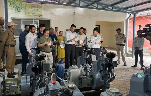 जिले में प्रथम बारः डीवाटरिंग पोर्टेबल पम्पस की खेप राजधानी के जलभराव क्षेत्रों में हुए तैनात