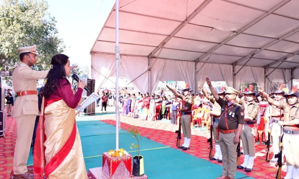 संविधान, कर्तव्य और एकता का संदेश: बागेश्वर में हर्षोल्लास के साथ मनाया गया गणतंत्र दिवस